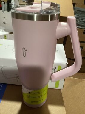 ⭐️NIB  VOTI V 180 100% Leakproof Straw Tumbler 40 Oz pink
